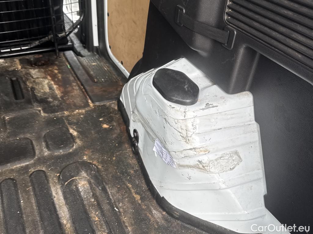  Ford  Transit FORD  Courier/2014/4P/furgón der.turis Van 1.5 TDCi 56kW Trend #13