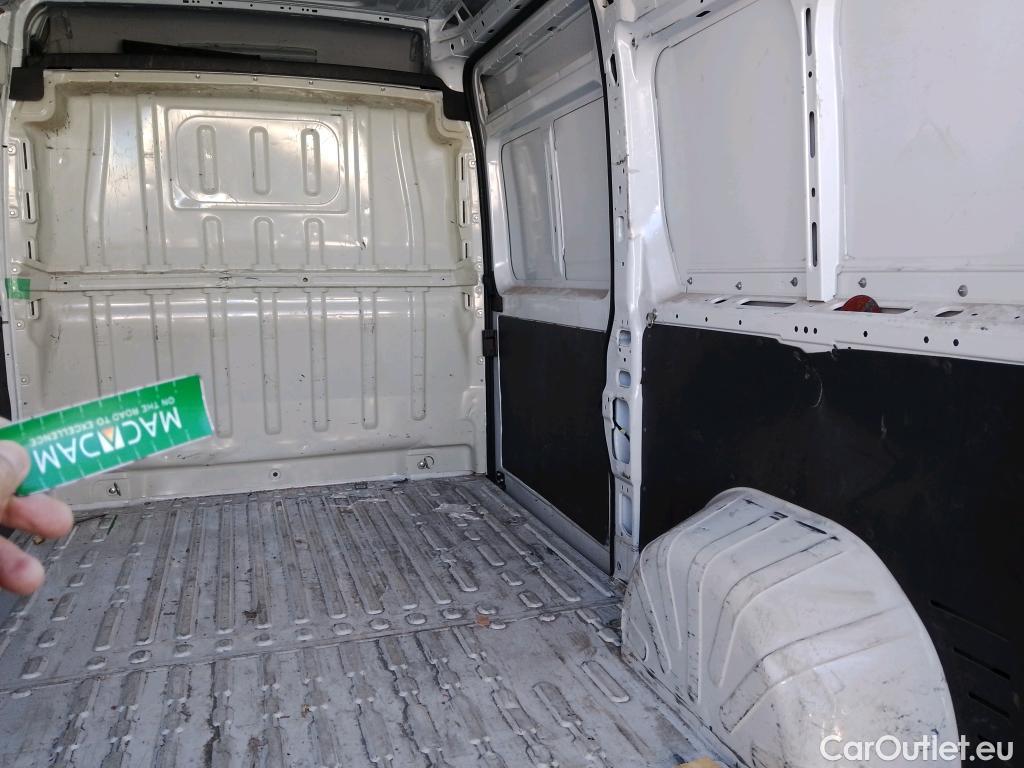  Opel  Movano OPEL  / 2021 / 4P / furgón Campaña Q2 Fgón Base L2H2 3.5T 2.2 BHDi 88kW #19