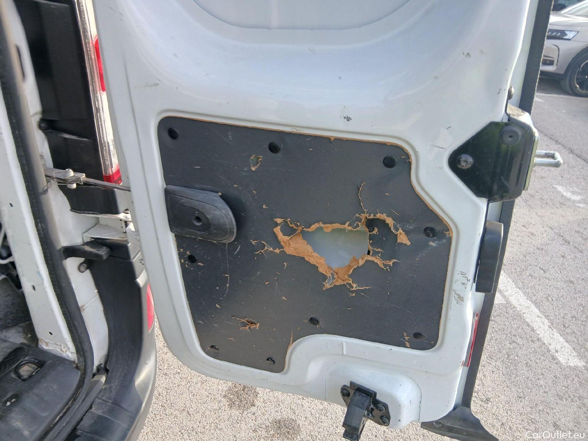  Nissan  NV200 NISSAN NV250 / 2019 / 4P / furgón 2pl 1.5dCi 59 kW (80 CV) L1H1 ÓPTIMA #4