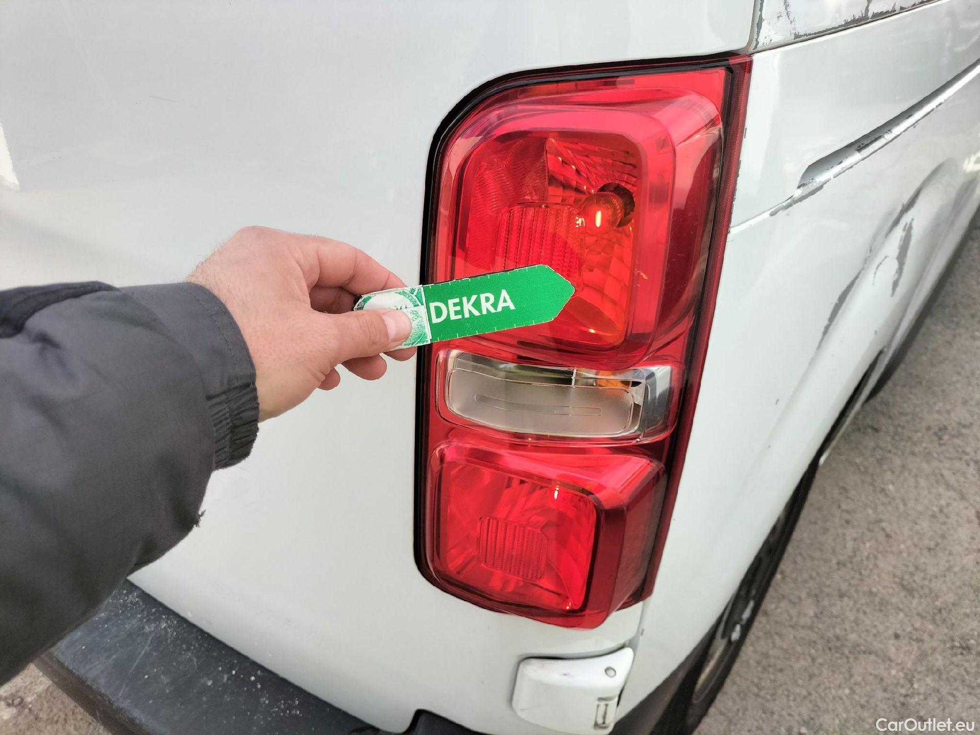  Opel  Vivaro OPEL  / 2019 / 4P / furgón 1.5 D 88kW (120CV) M Std Express M.P. DC #30