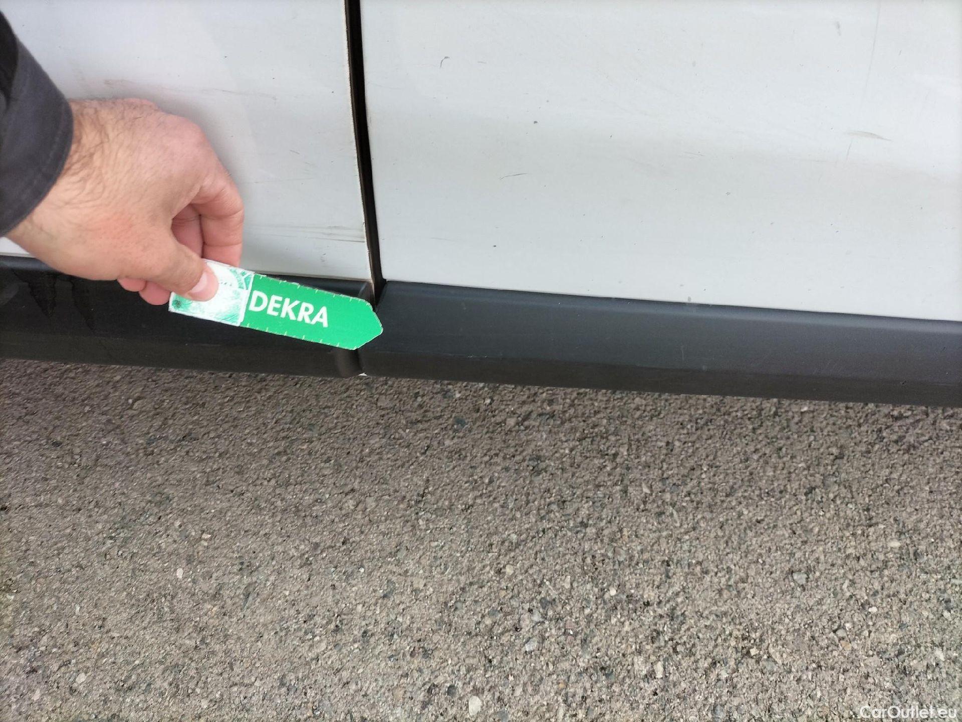  Opel  Vivaro OPEL  / 2019 / 4P / furgón 1.5 D 88kW (120CV) M Std Express M.P. DC #66