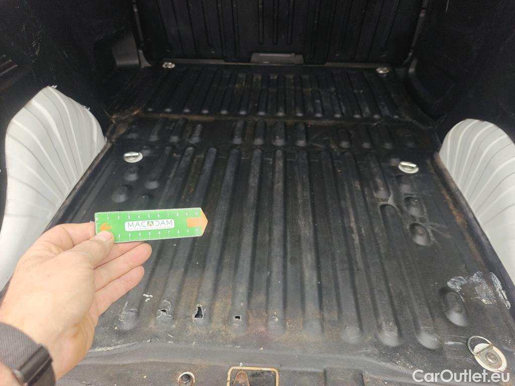  Peugeot  Partner PEUGEOT  / 2018 / 4P / furgón derivado de turismo Premium Standard 600kg BlueHDi 73kW (AC) #32