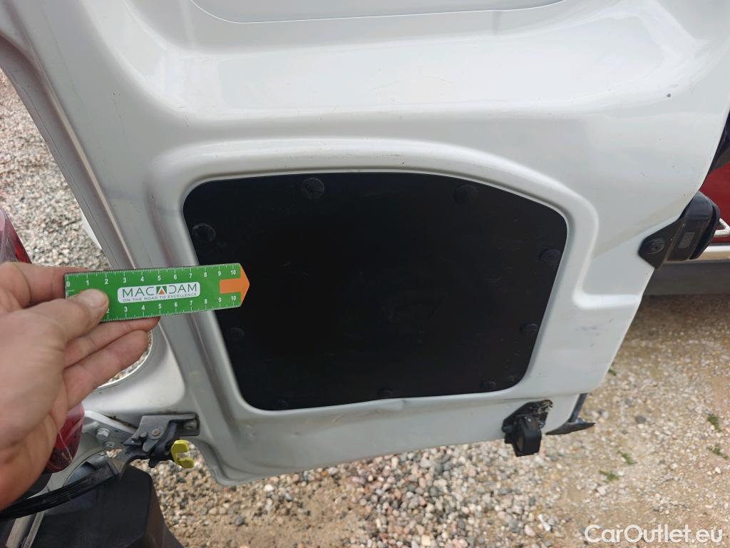  Peugeot  Partner PEUGEOT  / 2018 / 4P / furgón derivado de turismo Premium Standard 600kg BlueHDi 73kW (AC) #17