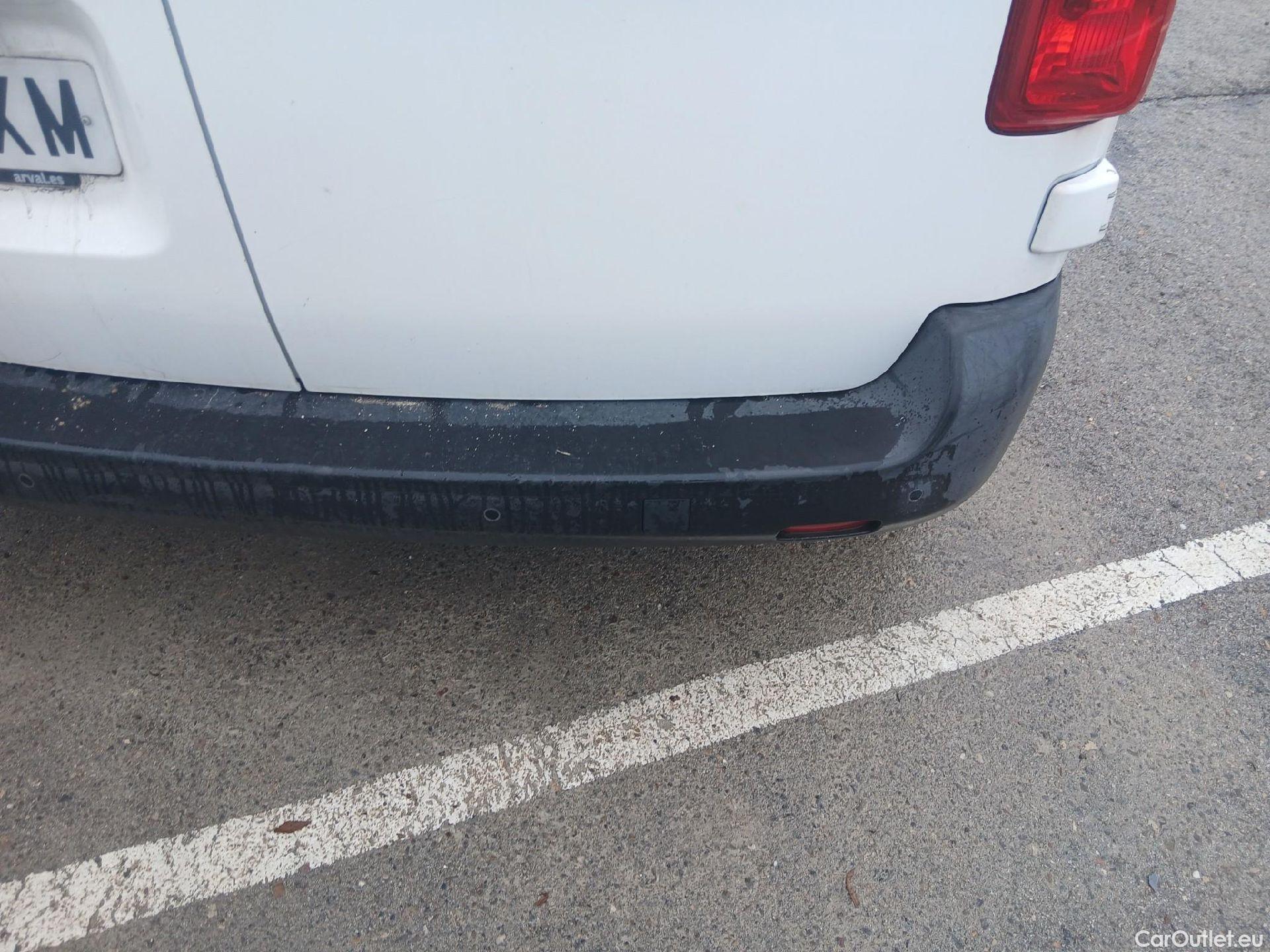  Peugeot  Expert PEUGEOT  / 2016 / 4P / furgón Furgón Premium 1.5 BlueHDi 120 Standard #21