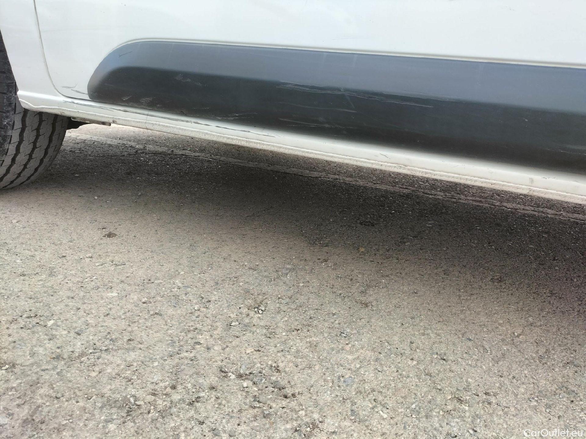  Opel  Vivaro OPEL  / 2019 / 4P / furgón 1.5 D 88kW (120CV) M Std Express M.P. DC #58