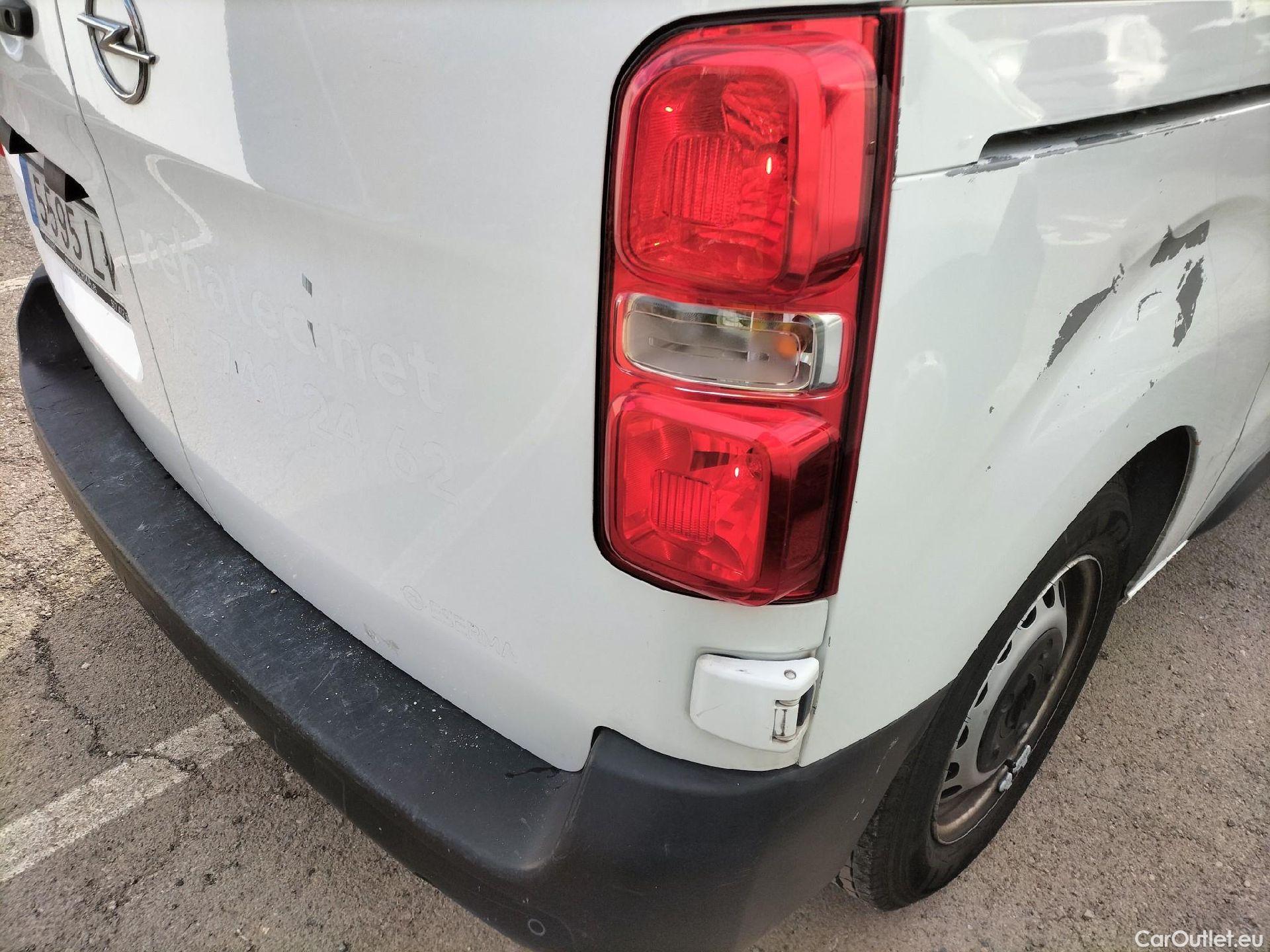  Opel  Vivaro OPEL  / 2019 / 4P / furgón 1.5 D 88kW (120CV) M Std Express M.P. DC #31