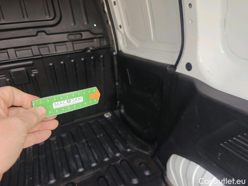  Peugeot  Partner PEUGEOT  / 2018 / 4P / furgón derivado de turismo Premium Standard 600kg BlueHDi 73kW (AC) #19