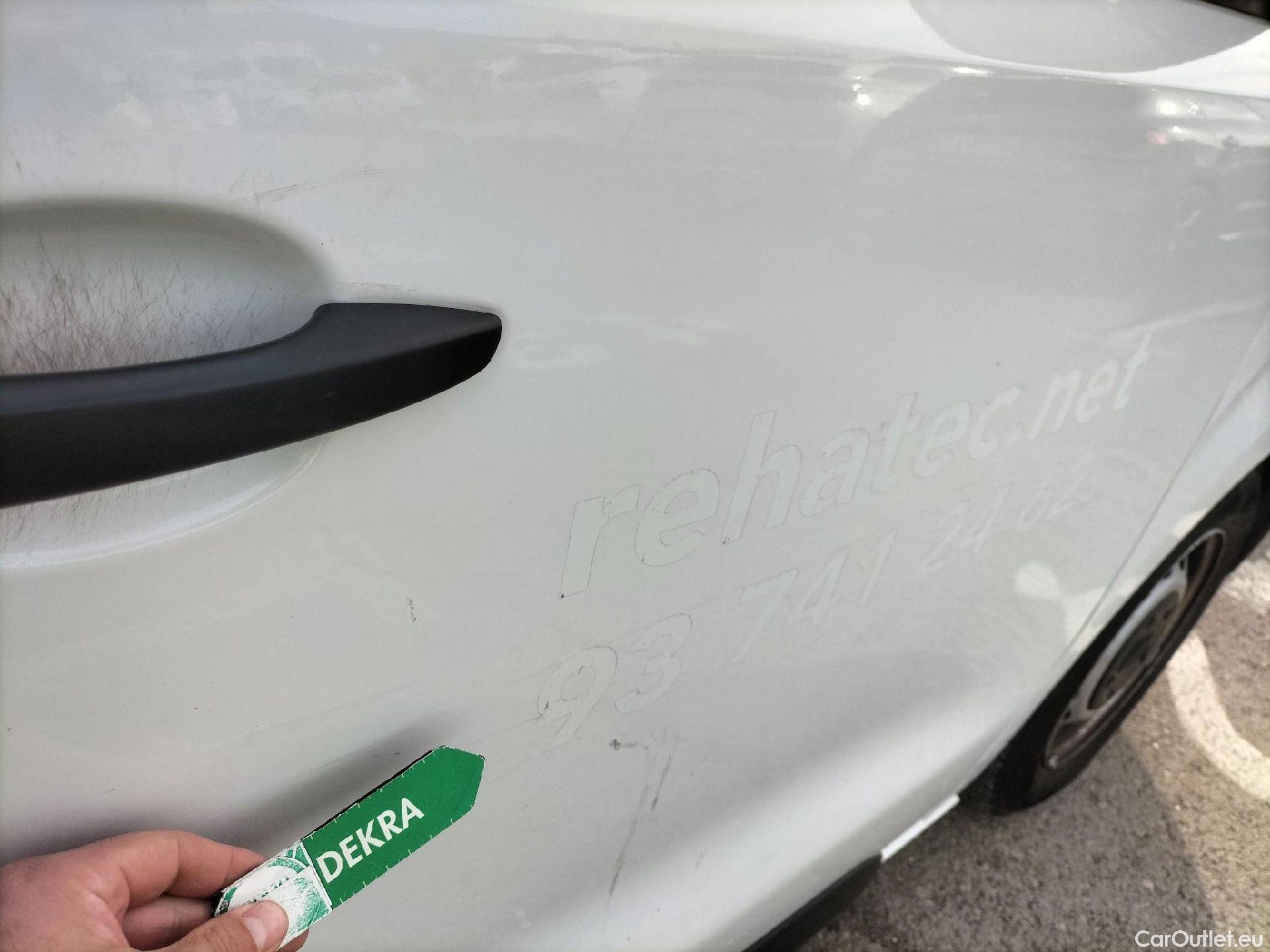  Opel  Vivaro OPEL  / 2019 / 4P / furgón 1.5 D 88kW (120CV) M Std Express M.P. DC #63