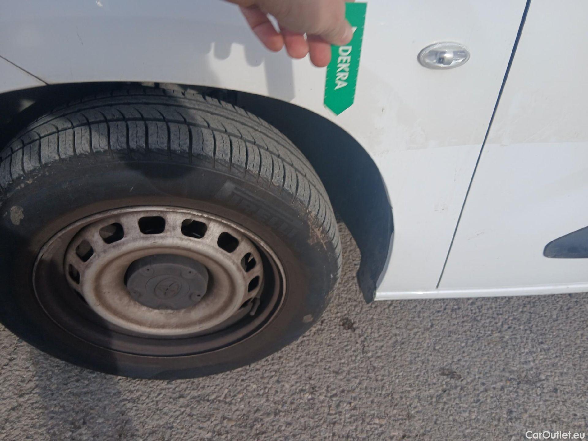  Toyota  Proace TOYOTA  City/2020/4P/furgón derivado de turismo 1.5D 75kW (100CV) GX 650kg Media #8