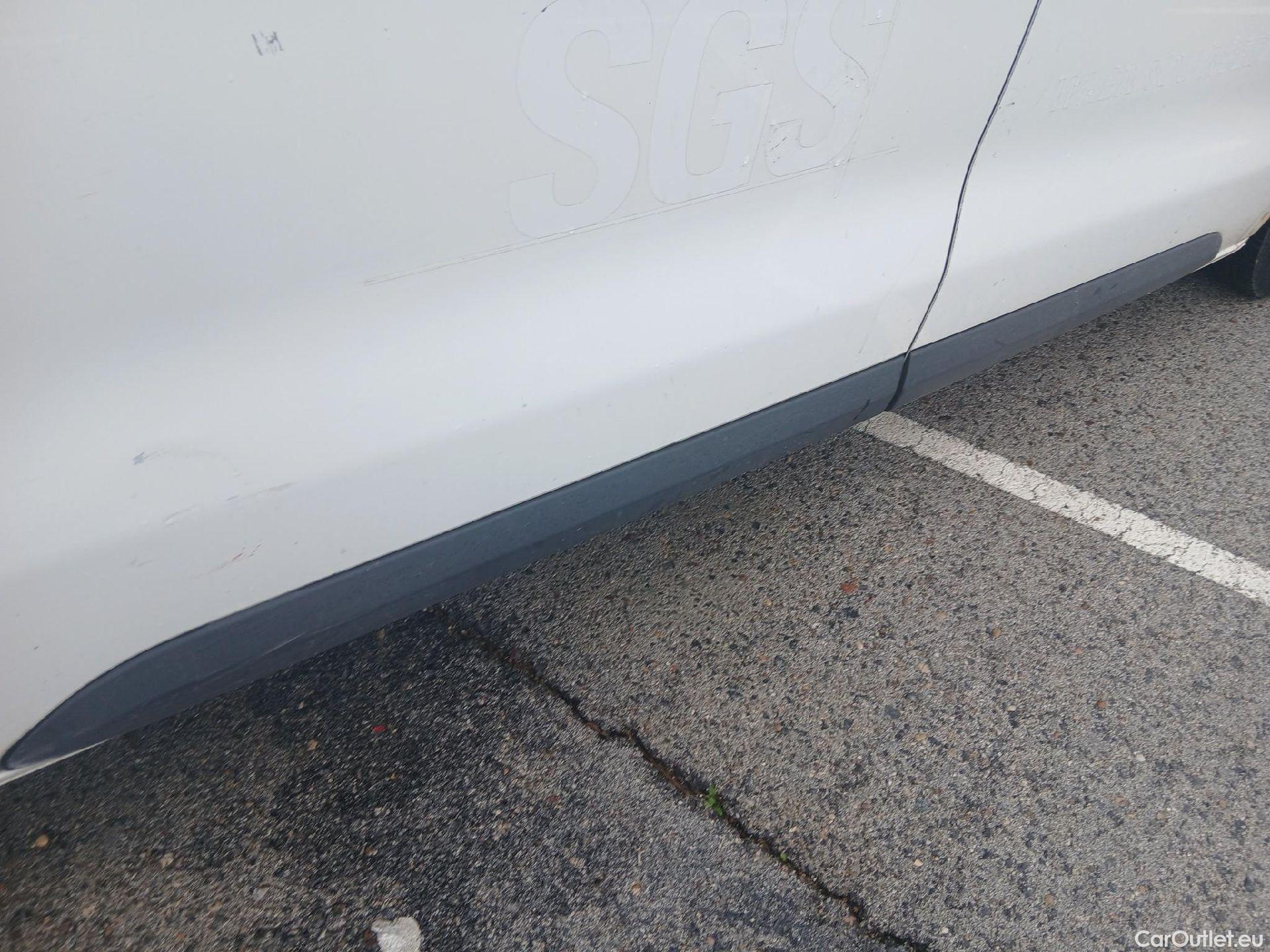  Peugeot  Expert PEUGEOT  / 2016 / 4P / furgón Furgón Premium 1.5 BlueHDi 120 Standard #27