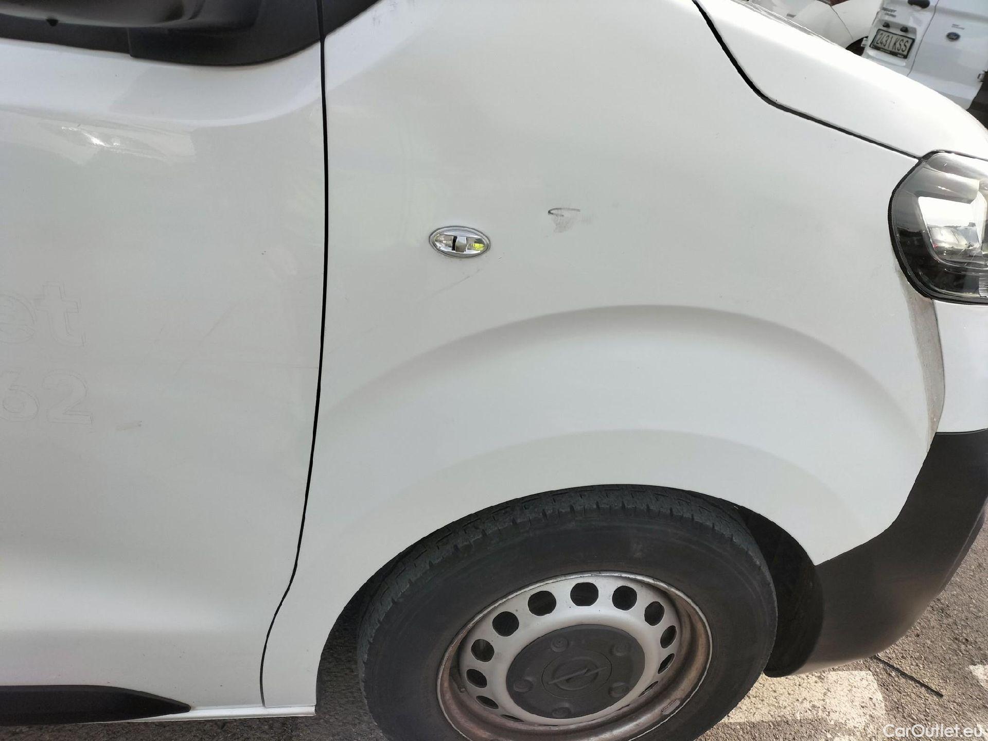  Opel  Vivaro OPEL  / 2019 / 4P / furgón 1.5 D 88kW (120CV) M Std Express M.P. DC #72