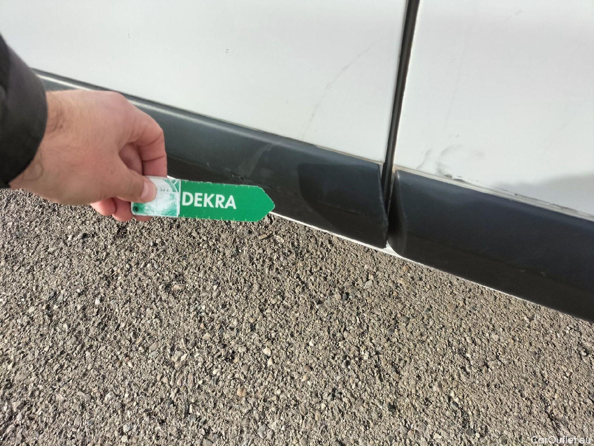  Opel  Vivaro OPEL  / 2019 / 4P / furgón 1.5 D 88kW (120CV) M Std Express M.P. DC #21