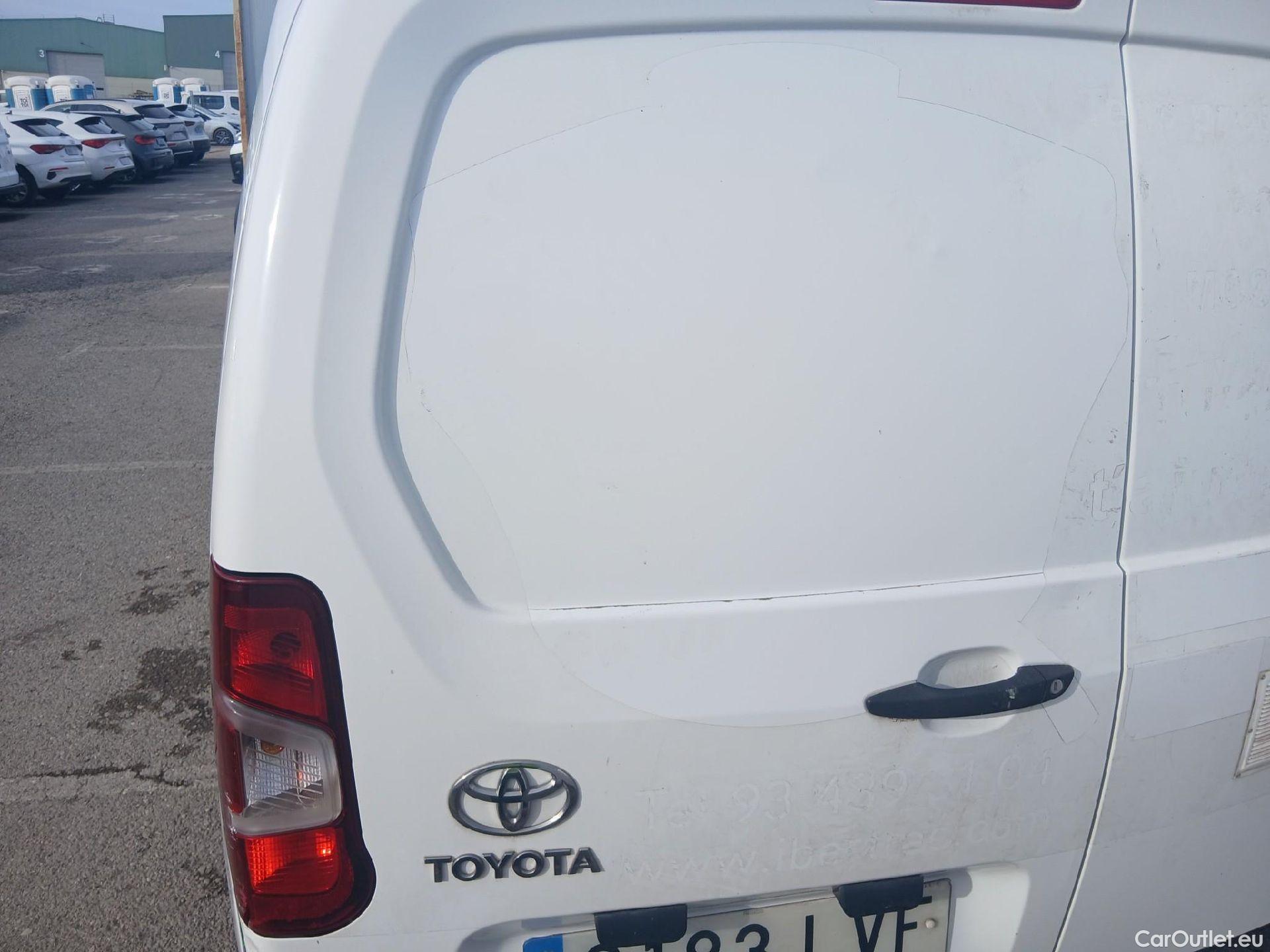  Toyota  Proace TOYOTA  City/2020/4P/furgón derivado de turismo 1.5D 75kW (100CV) GX 650kg Media #23