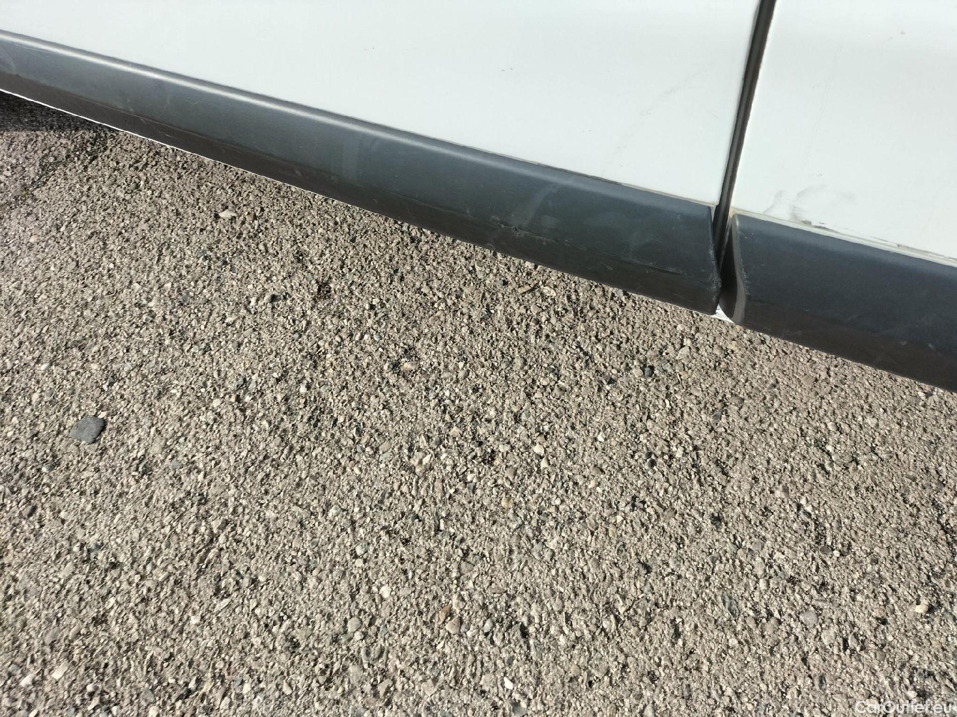  Opel  Vivaro OPEL  / 2019 / 4P / furgón 1.5 D 88kW (120CV) M Std Express M.P. DC #20