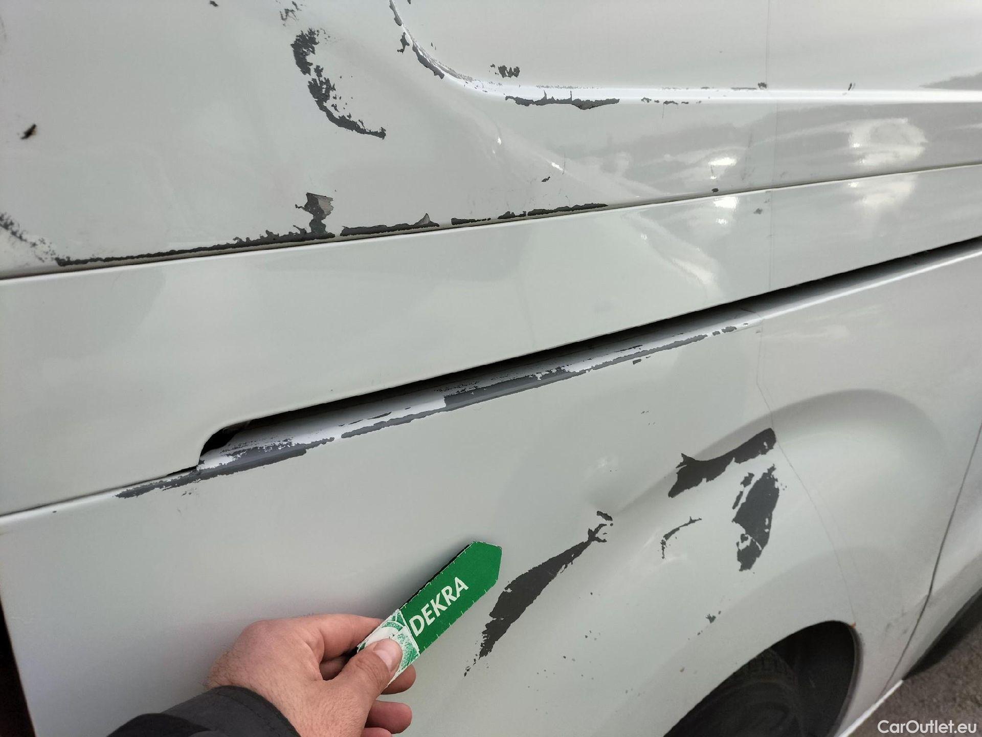  Opel  Vivaro OPEL  / 2019 / 4P / furgón 1.5 D 88kW (120CV) M Std Express M.P. DC #51