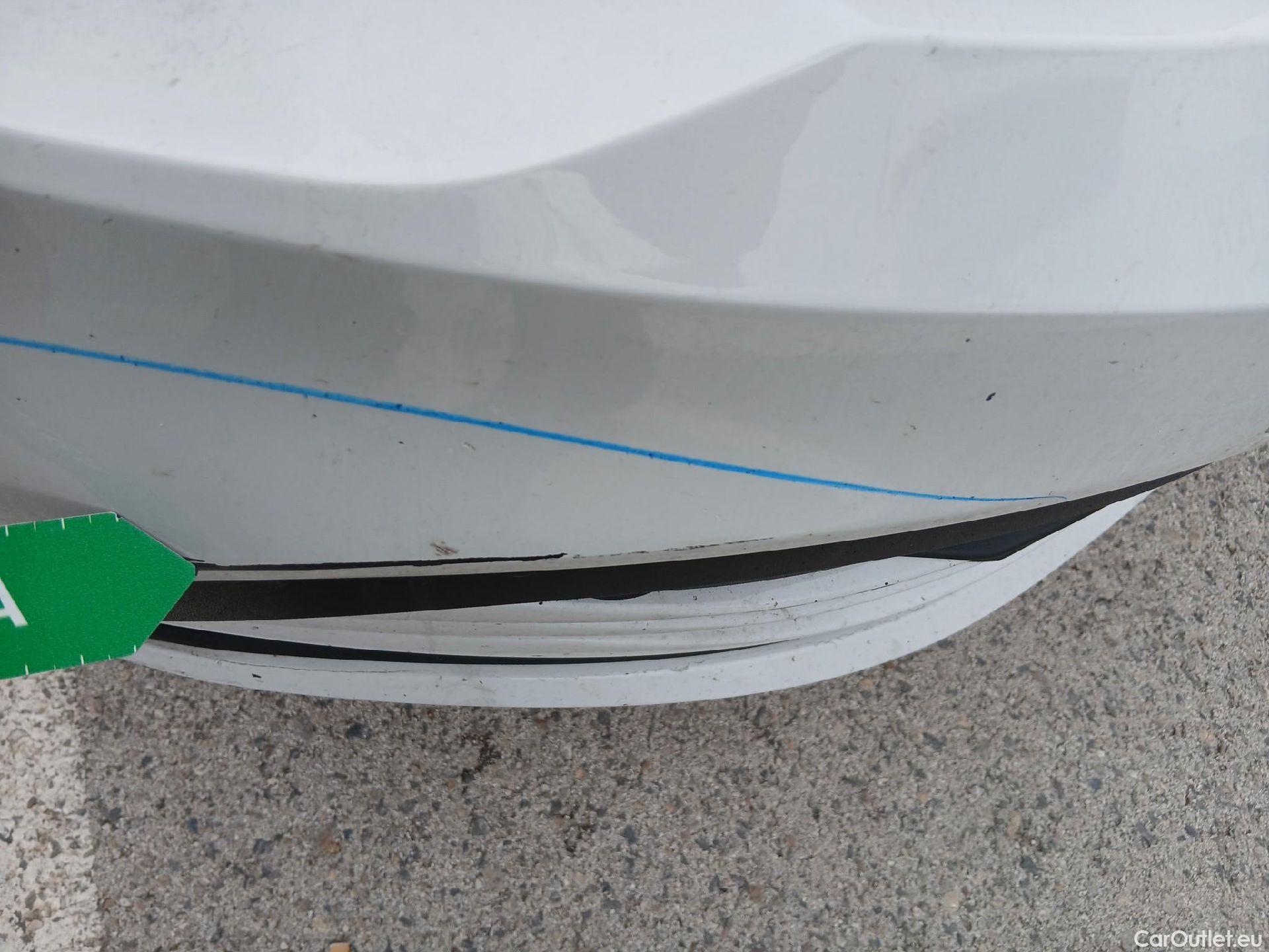  Volkswagen  Golf  VOLKSWAGEN / 2020 / 5P / berlina con portón 2.0 TDI 85kW (115CV) #8