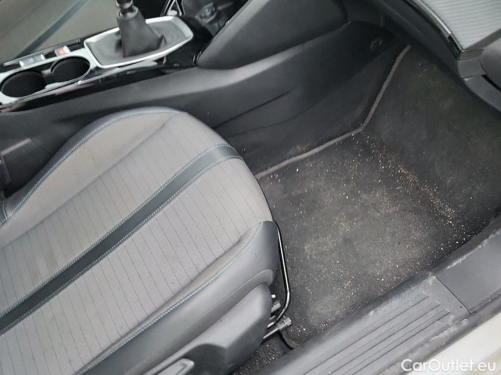  Peugeot  2008 PEUGEOT  / 2019 / 5P / todoterreno Allure Pack BlueHDI 81kW (110CV) (AC) #11