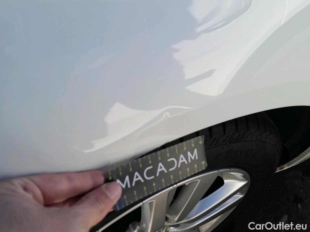  Peugeot  308 PEUGEOT  / 2017 / 5P / berlina con portón 5p Active Pack BlueHDi 130 S&S #13