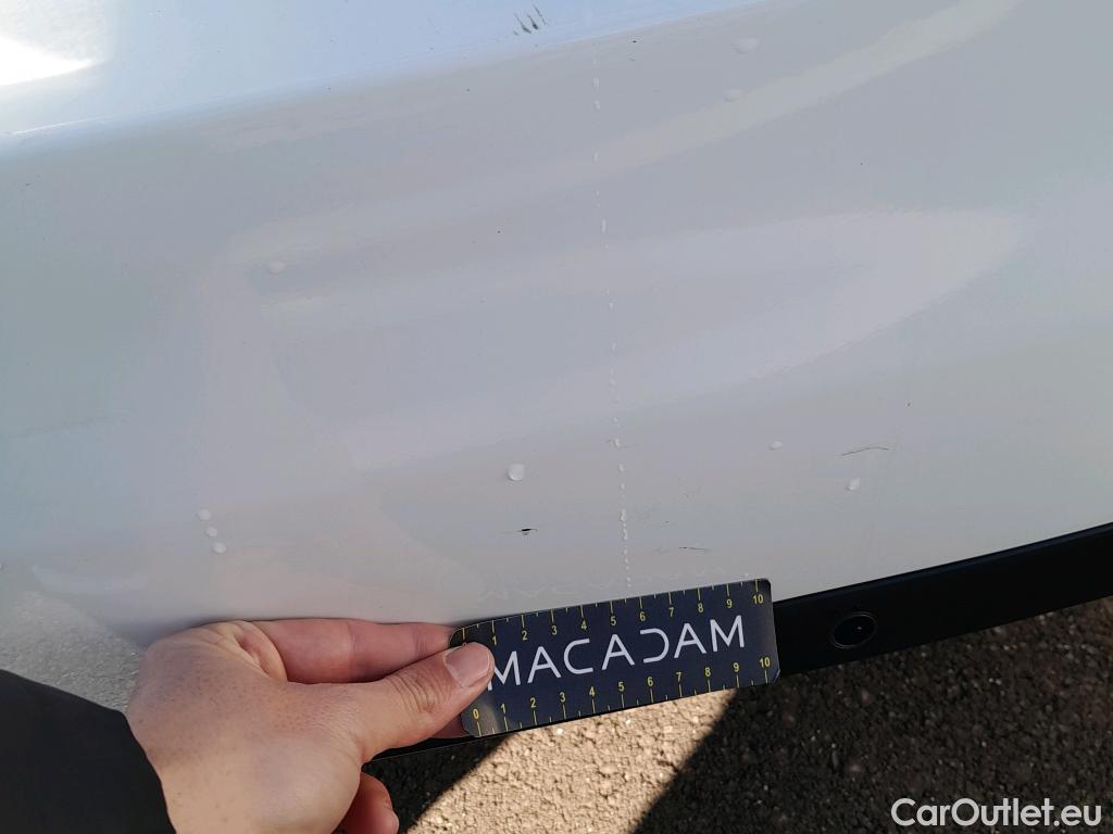  Peugeot  308 PEUGEOT  / 2017 / 5P / berlina con portón 5p Active Pack BlueHDi 130 S&S #11