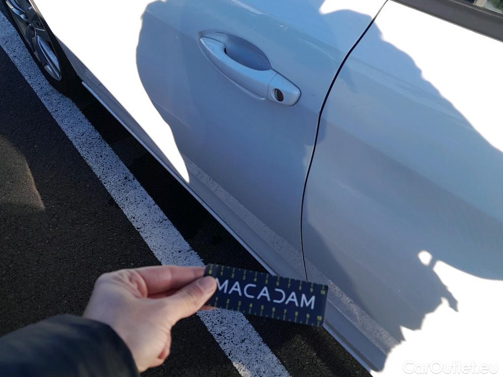  Peugeot  308 PEUGEOT  / 2017 / 5P / berlina con portón 5p Active Pack BlueHDi 130 S&S #3