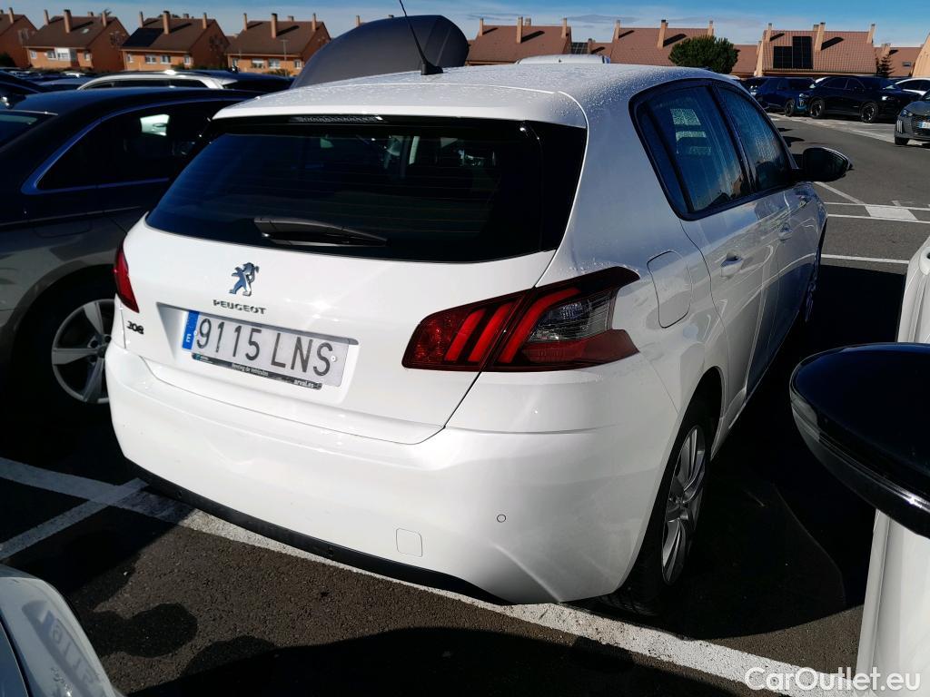  Peugeot  308 PEUGEOT  / 2017 / 5P / berlina con portón 5p Active Pack BlueHDi 130 S&S #9