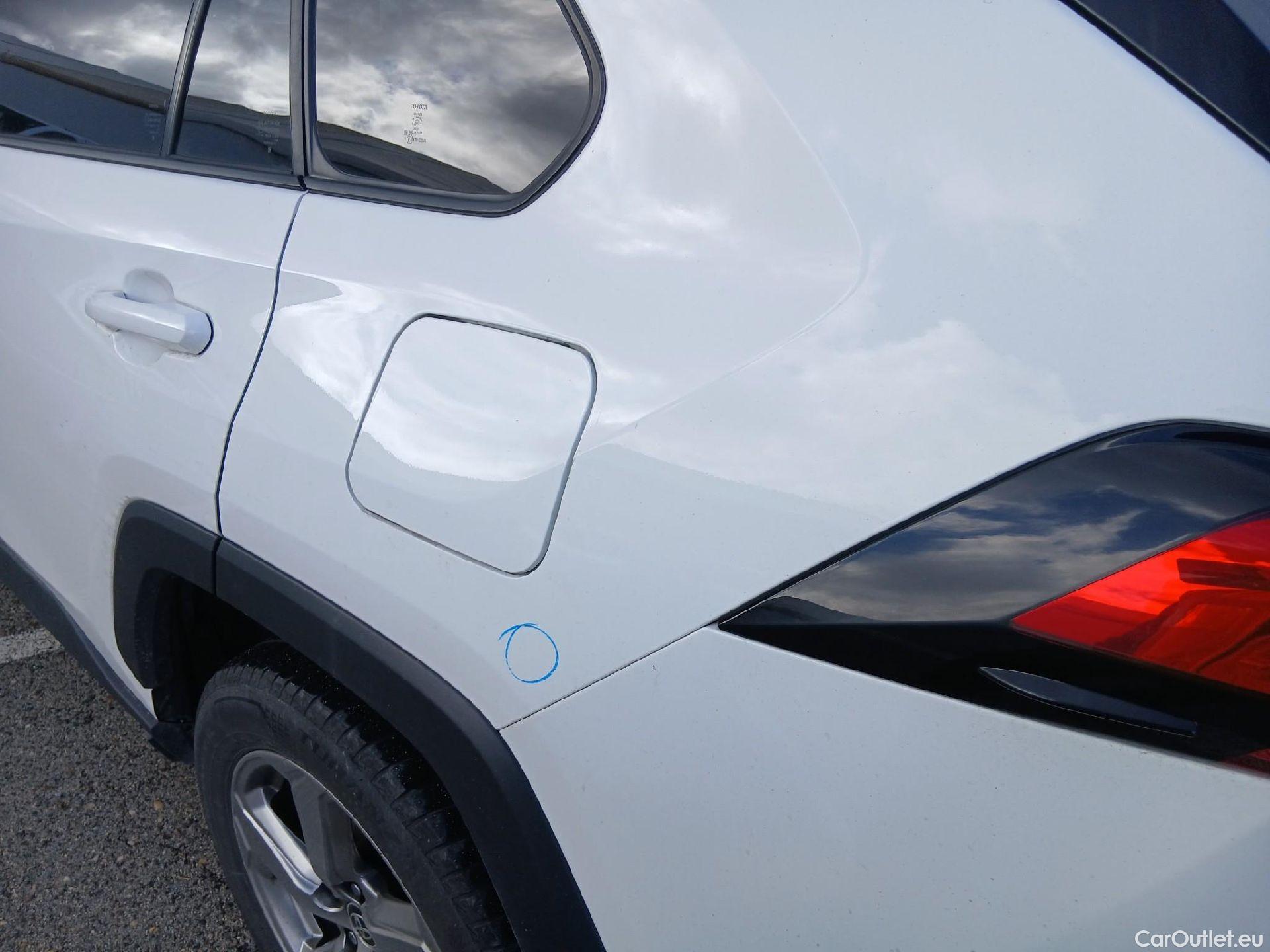  Toyota  RAV4 TOYOTA  / 2018 / 5P / todoterreno 2.5l 220H Advance #7