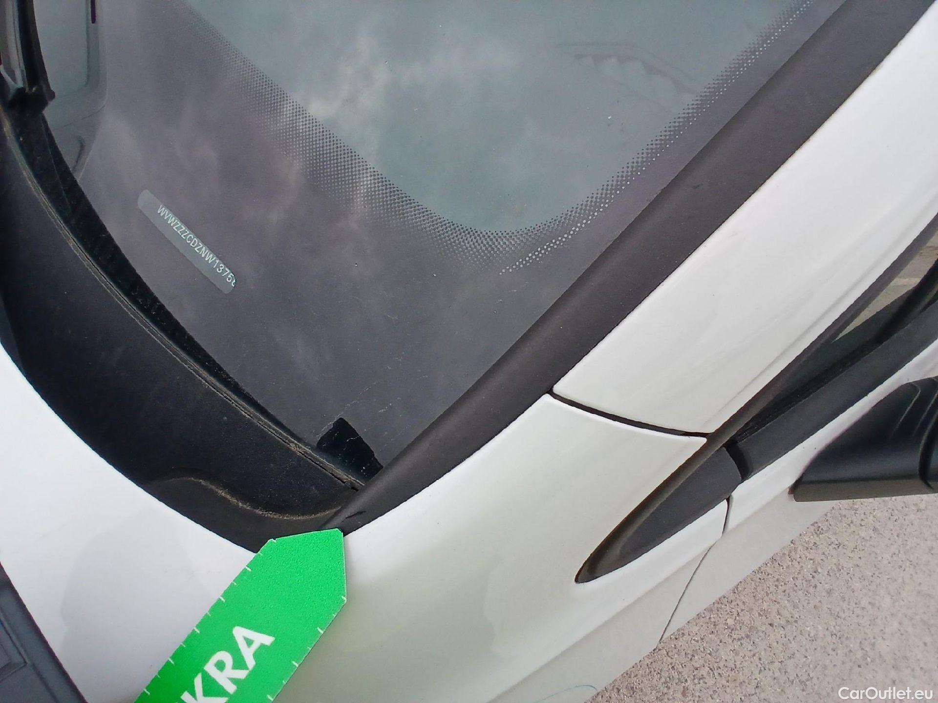  Volkswagen  Golf  VOLKSWAGEN / 2020 / 5P / berlina con portón 2.0 TDI 85kW (115CV) #28