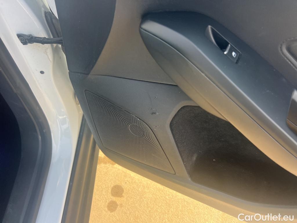  Ford  Focus FORD  / 2018 / 5P / berlina con portón 1.5 Ecoblue 88kW Trend+ #14