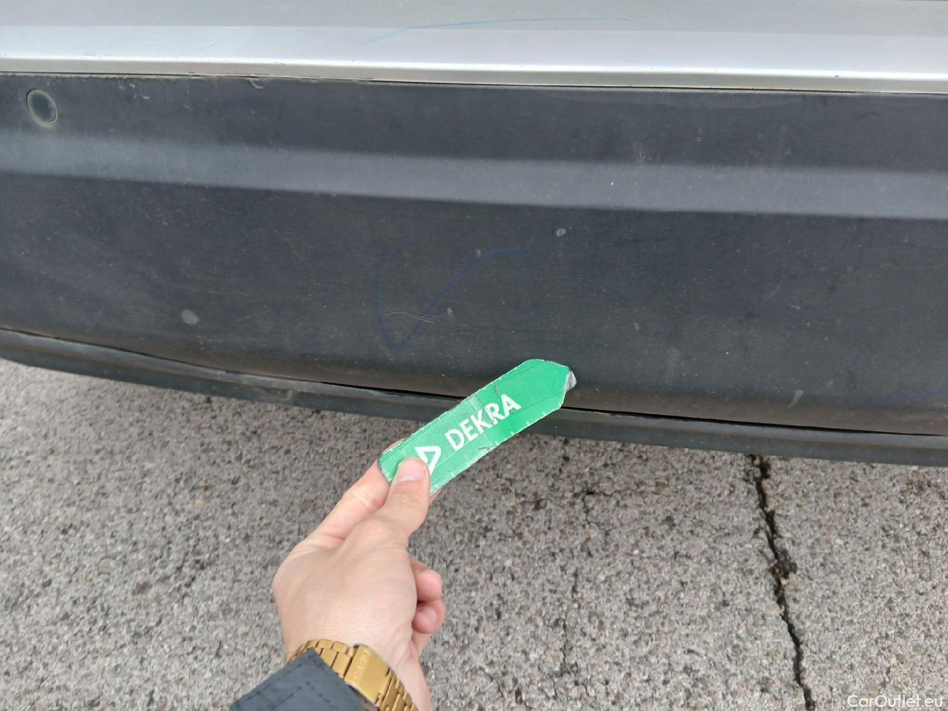  Peugeot  2008 PEUGEOT  / 2019 / 5P / todoterreno Allure BlueHDI 81kW (110CV) #27