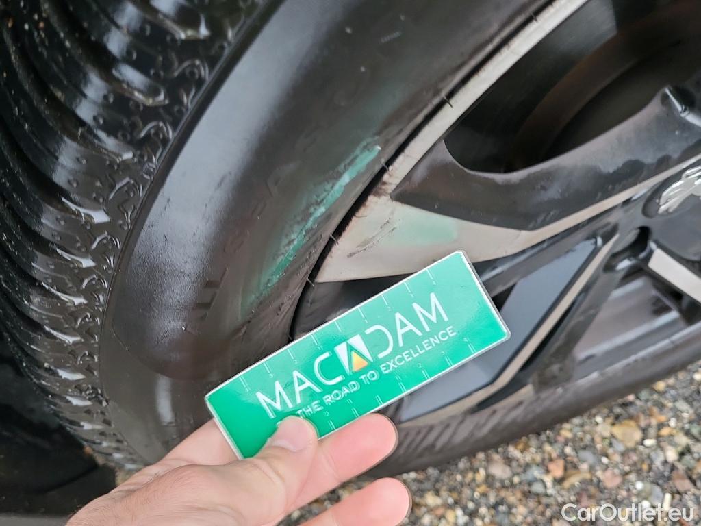  Peugeot  2008 PEUGEOT  / 2019 / 5P / todoterreno Allure Pack BlueHDI 81kW (110CV) (AC) #15