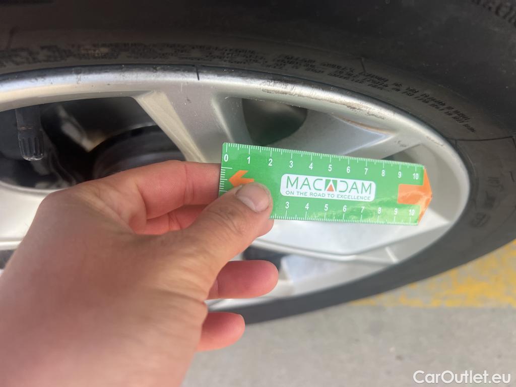  Nissan  Juke NISSAN  / 2019 / 5P / crossover DIG-T 84 kW (114 CV) DCT 7 V N-Connecta (AC2) #6