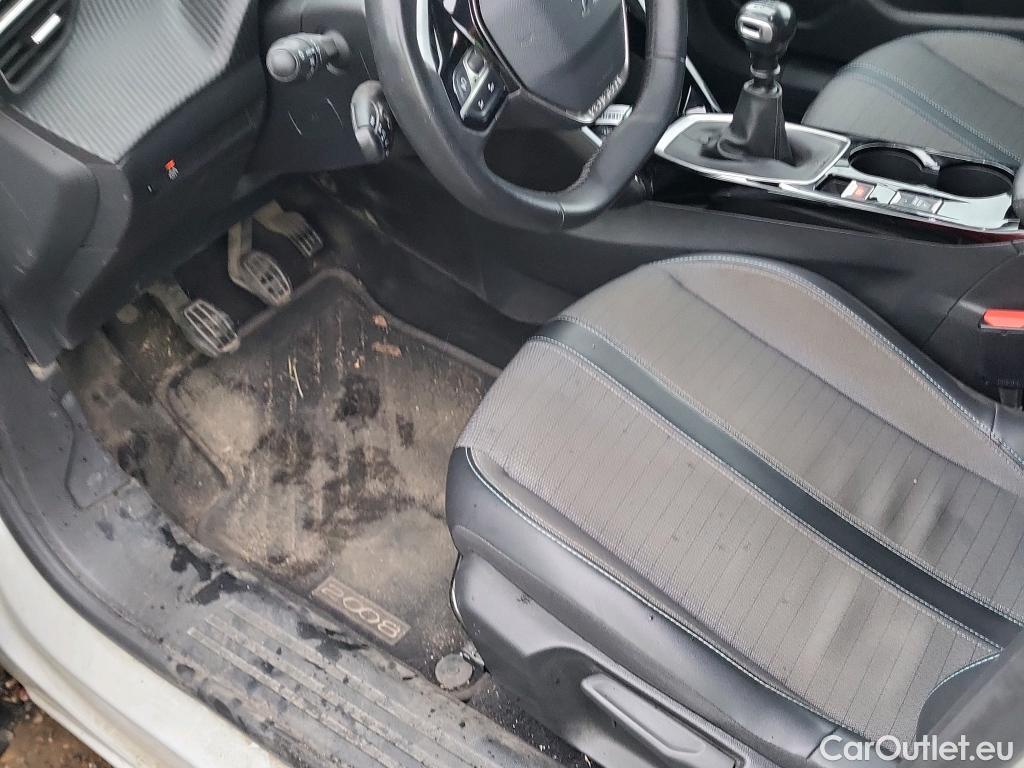  Peugeot  2008 PEUGEOT  / 2019 / 5P / todoterreno Allure Pack BlueHDI 81kW (110CV) (AC) #13