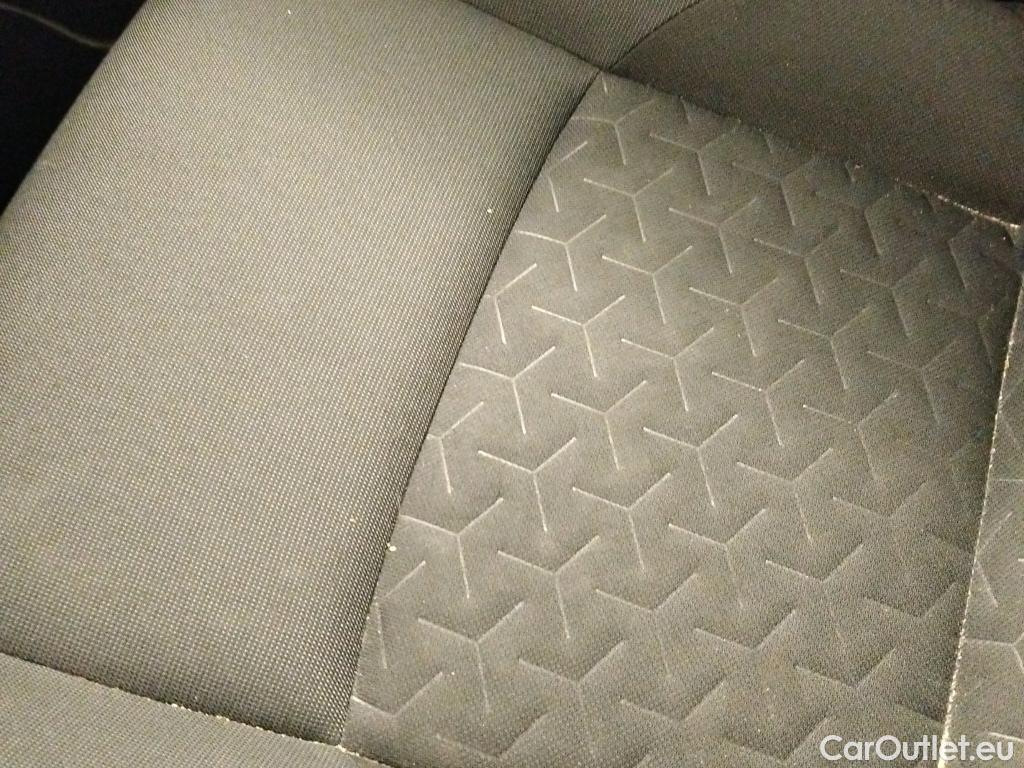  Toyota  Corolla TOYOTA  / 2019 / 5P / familiar 1.8 125H ACTIVE TECH E-CVT TOU SPORT #13