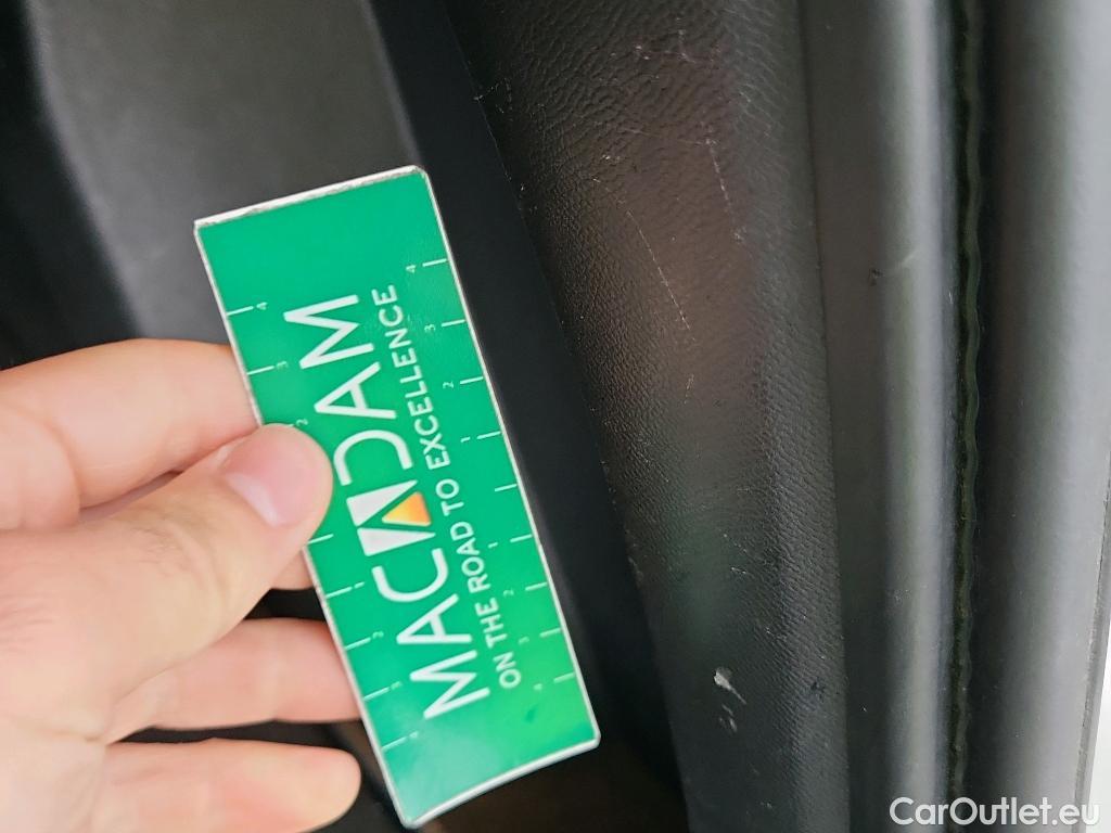  Peugeot  2008 PEUGEOT  / 2019 / 5P / todoterreno Allure Pack BlueHDI 81kW (110CV) (AC) #8