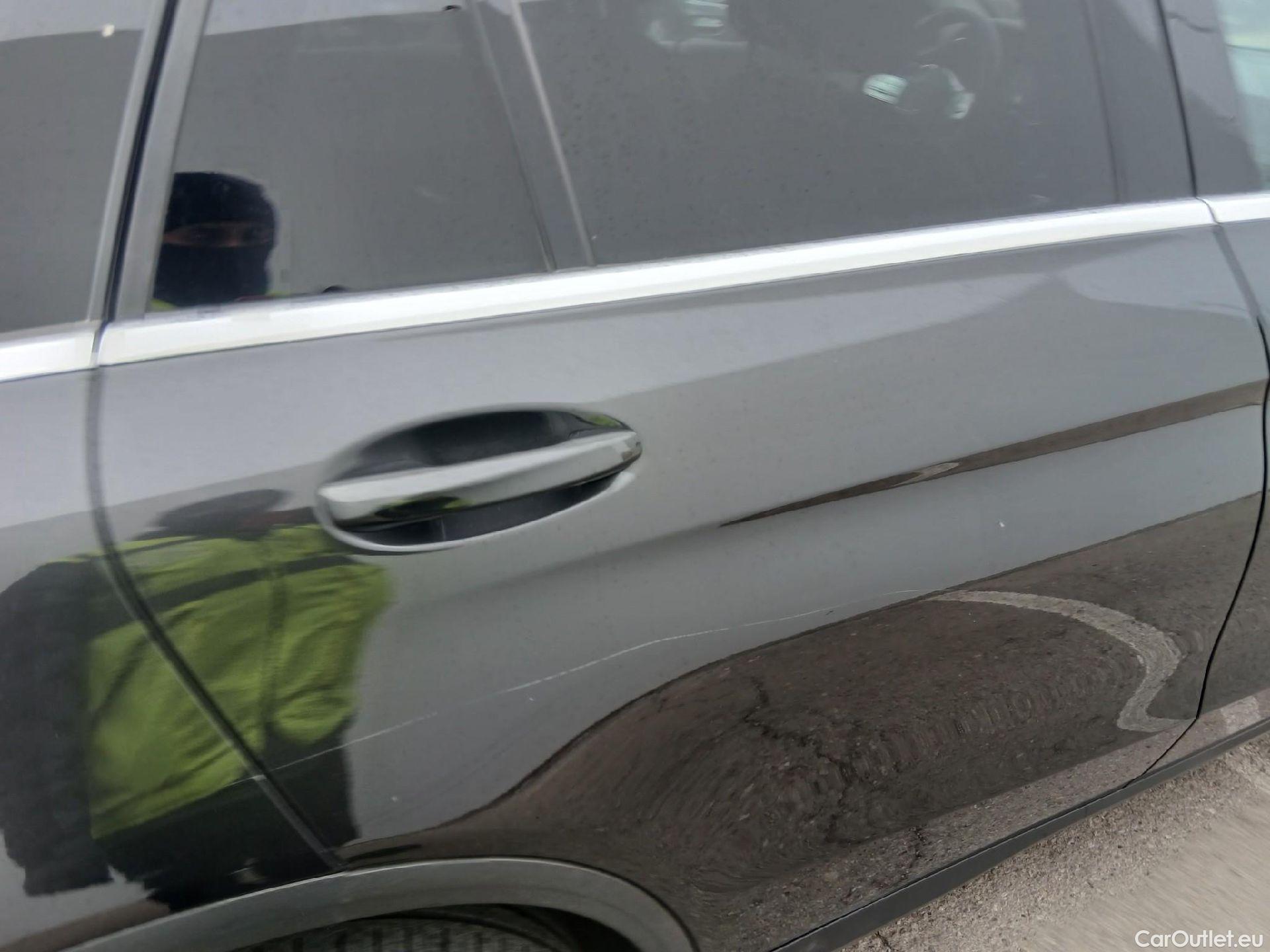  Mercedes  G-Klasee MERCEDES-BENZ Clase GLC / 2019 / 5P / todoterreno GLC 300 de 4MATIC #28