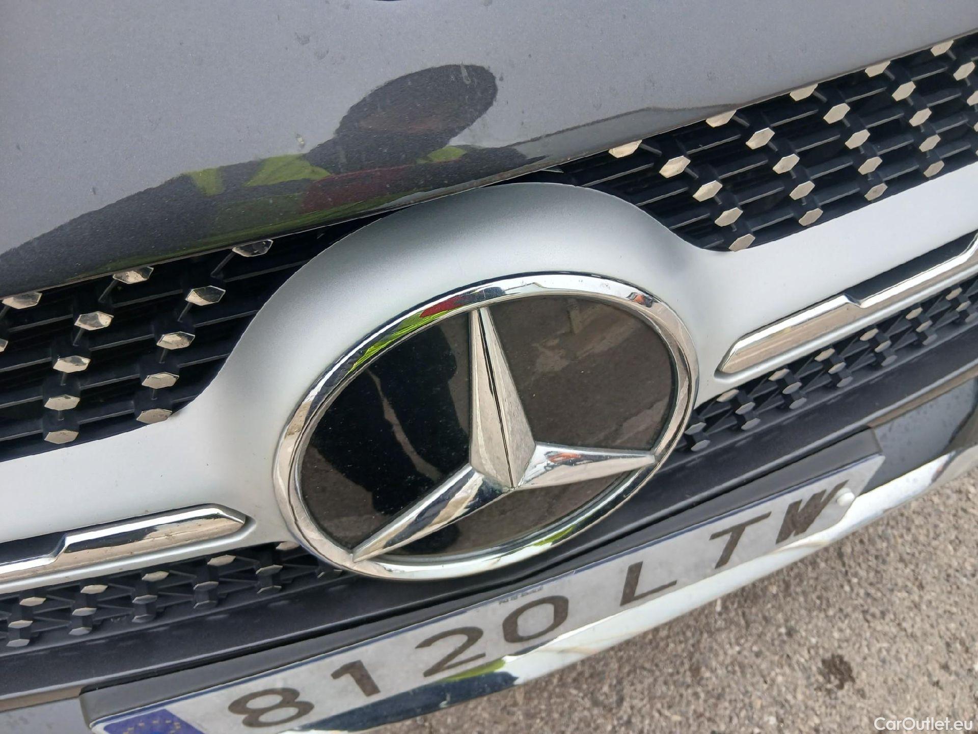  Mercedes  G-Klasee MERCEDES-BENZ Clase GLC / 2019 / 5P / todoterreno GLC 300 de 4MATIC #3