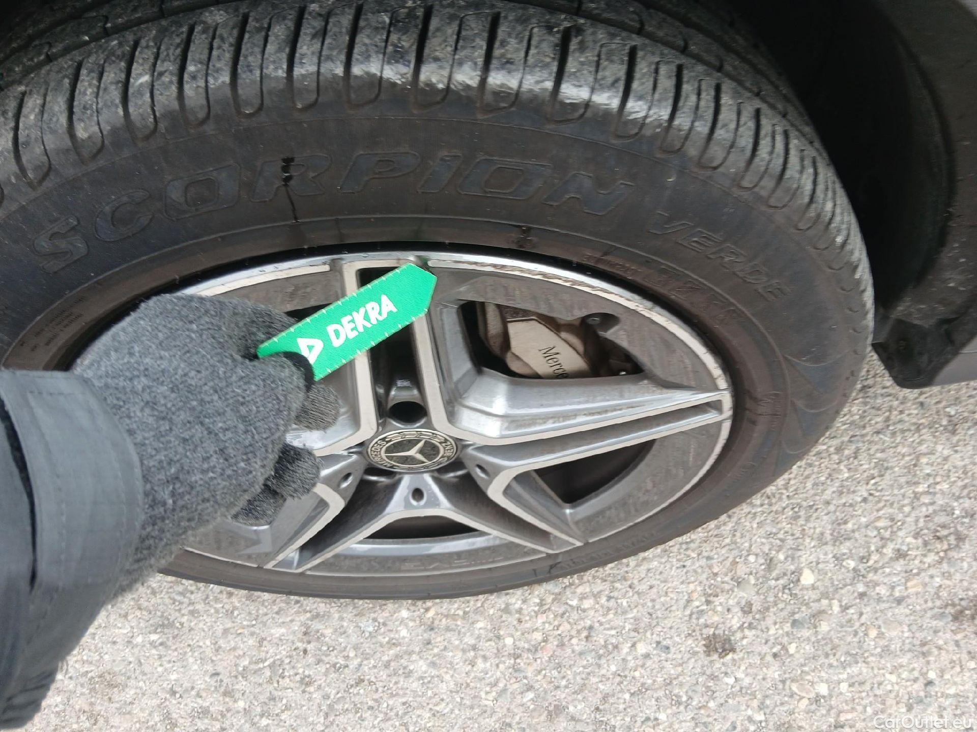  Mercedes  G-Klasee MERCEDES-BENZ Clase GLC / 2019 / 5P / todoterreno GLC 300 de 4MATIC #8