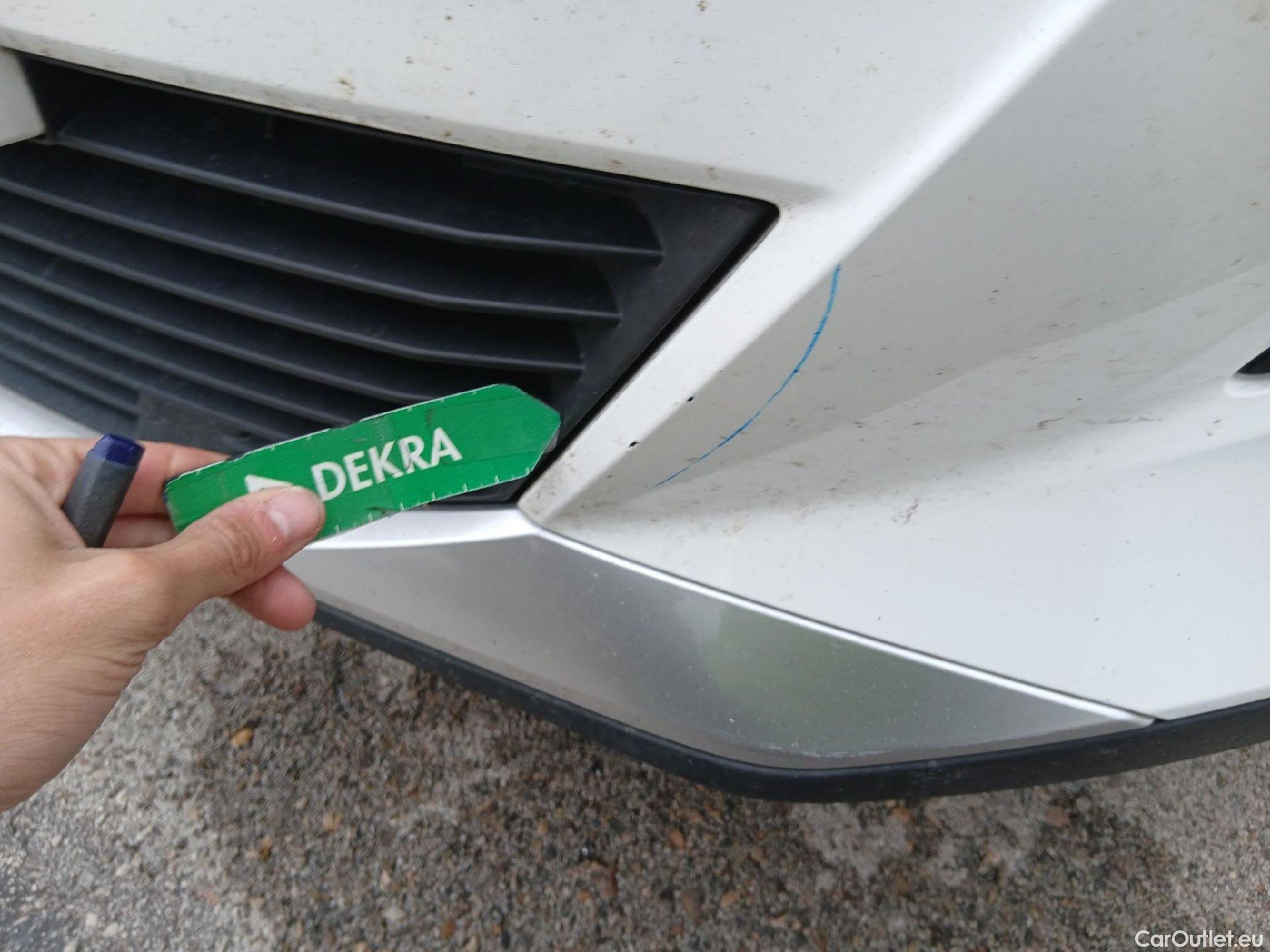  Peugeot  2008 PEUGEOT  / 2019 / 5P / todoterreno Allure BlueHDI 81kW (110CV) #2