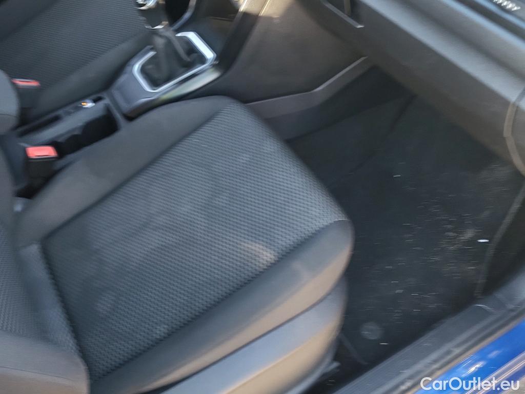  Volkswagen  T-ROC VOLKSWAGEN  / 2017 / 5P / todoterreno Edition 1.0 TSI 81kW (110CV) #35