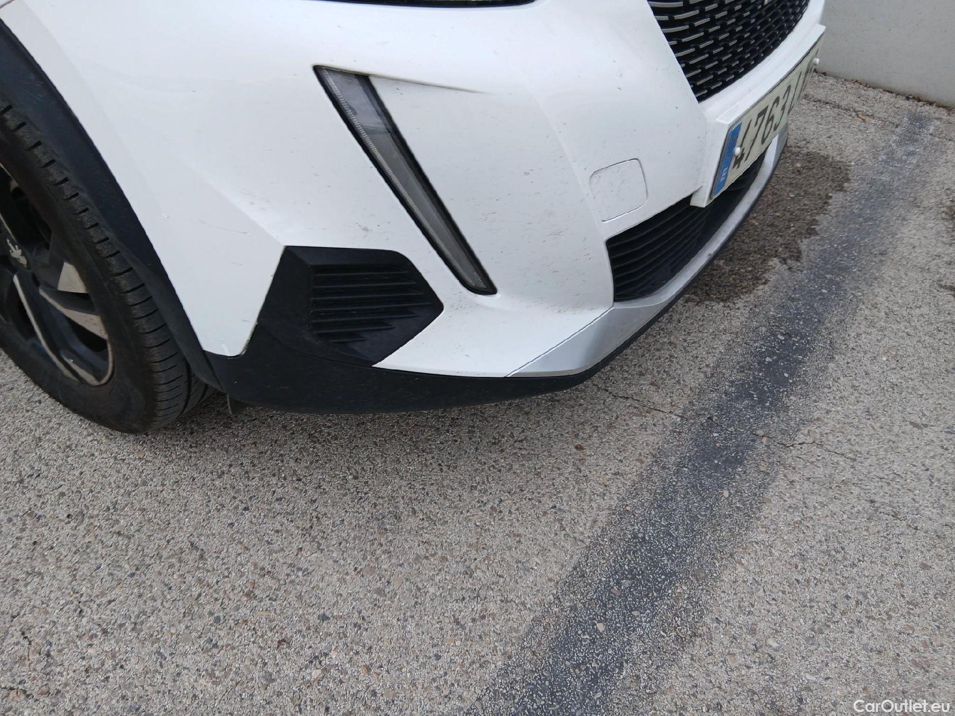  Peugeot  2008 PEUGEOT  / 2019 / 5P / todoterreno Allure BlueHDI 81kW (110CV) #3