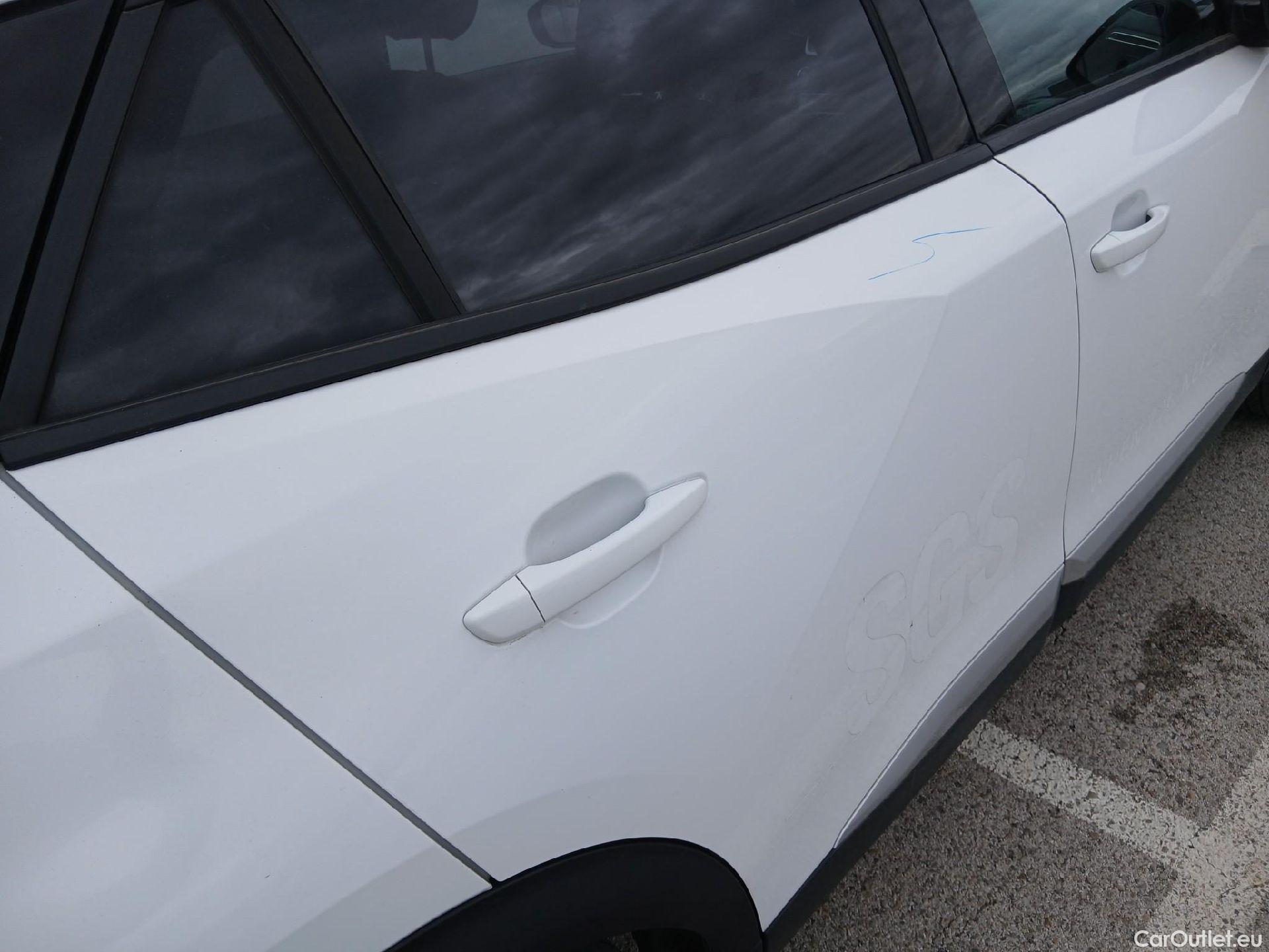  Peugeot  2008 PEUGEOT  / 2019 / 5P / todoterreno Allure BlueHDI 81kW (110CV) #29