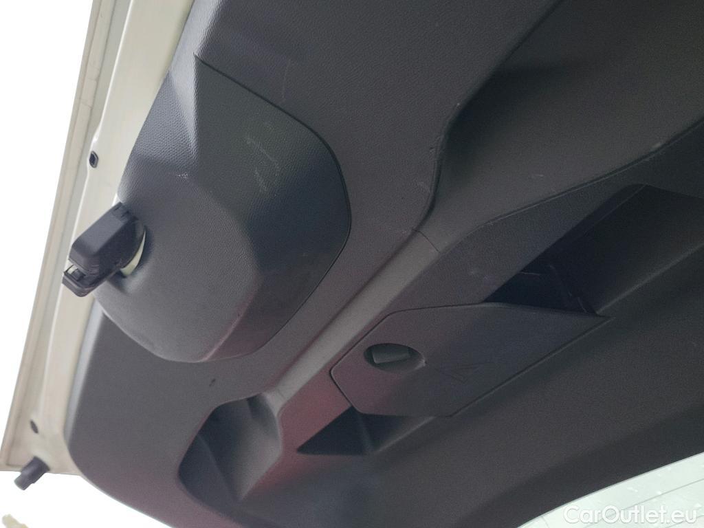  Peugeot  2008 PEUGEOT  / 2019 / 5P / todoterreno Allure Pack BlueHDI 81kW (110CV) (AC) #1