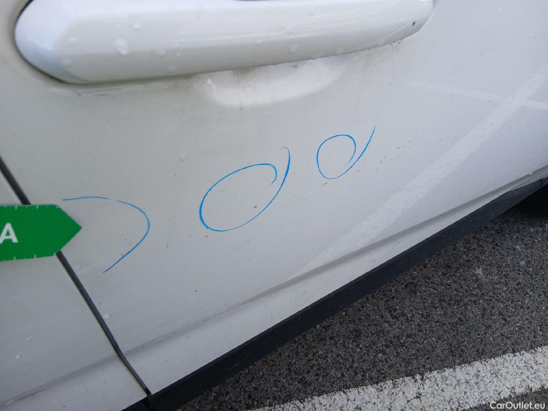  Toyota  RAV4 TOYOTA  / 2018 / 5P / todoterreno 2.5l 220H Advance #13