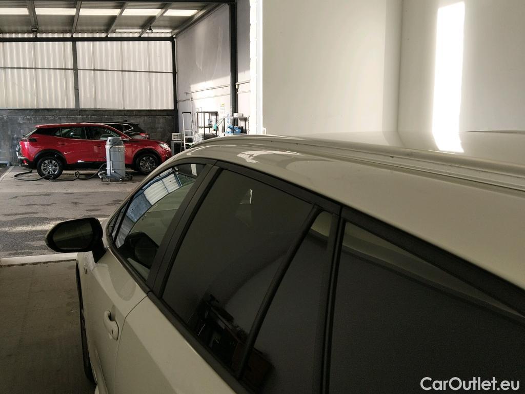  Toyota  Corolla TOYOTA  / 2019 / 5P / familiar 1.8 125H ACTIVE TECH E-CVT TOU SPORT #20