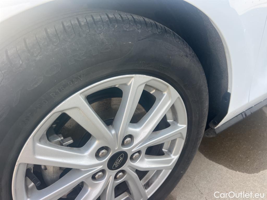  Ford  Focus FORD  / 2018 / 5P / berlina con portón 1.5 Ecoblue 88kW Trend+ #12