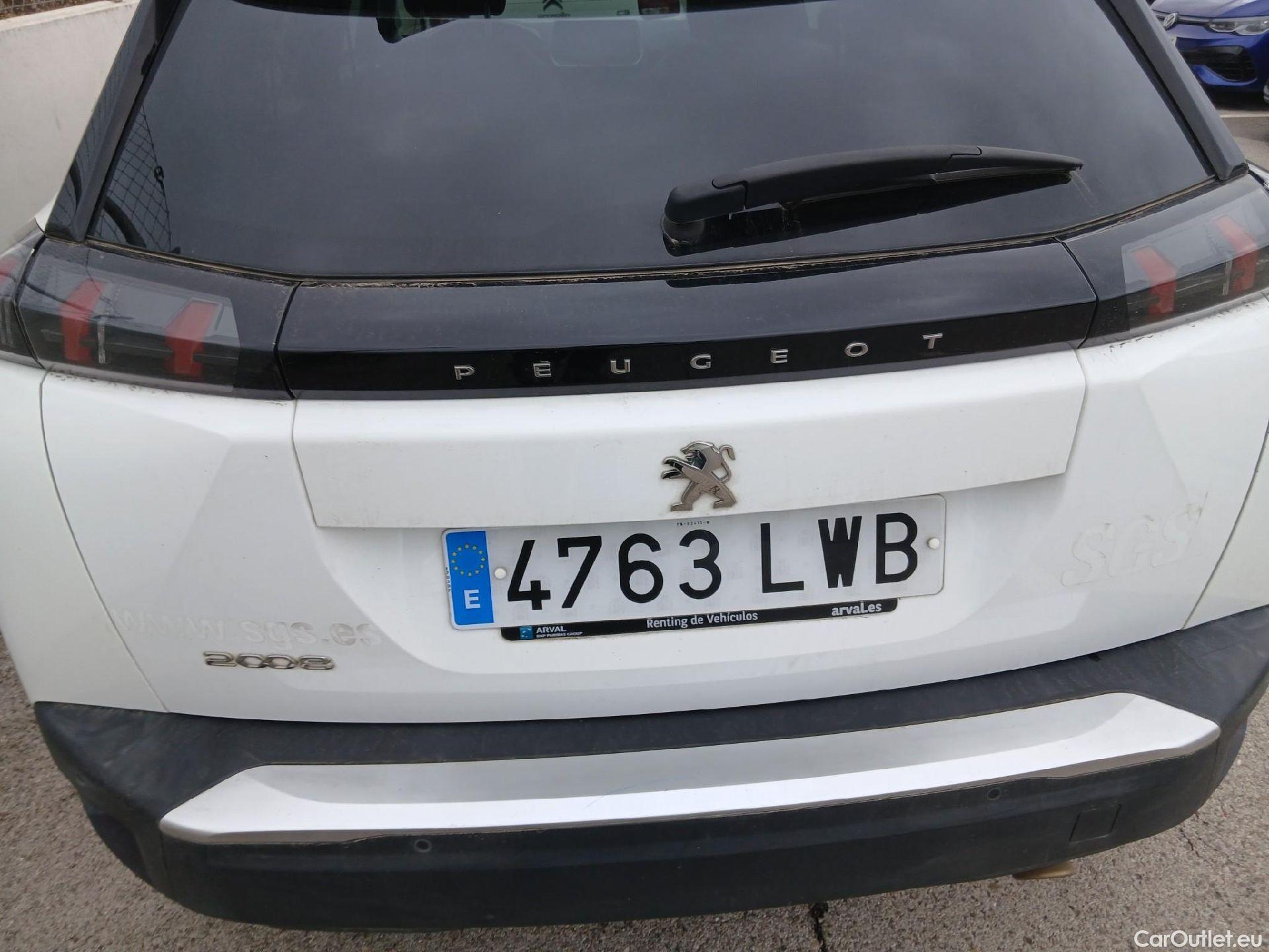  Peugeot  2008 PEUGEOT  / 2019 / 5P / todoterreno Allure BlueHDI 81kW (110CV) #20