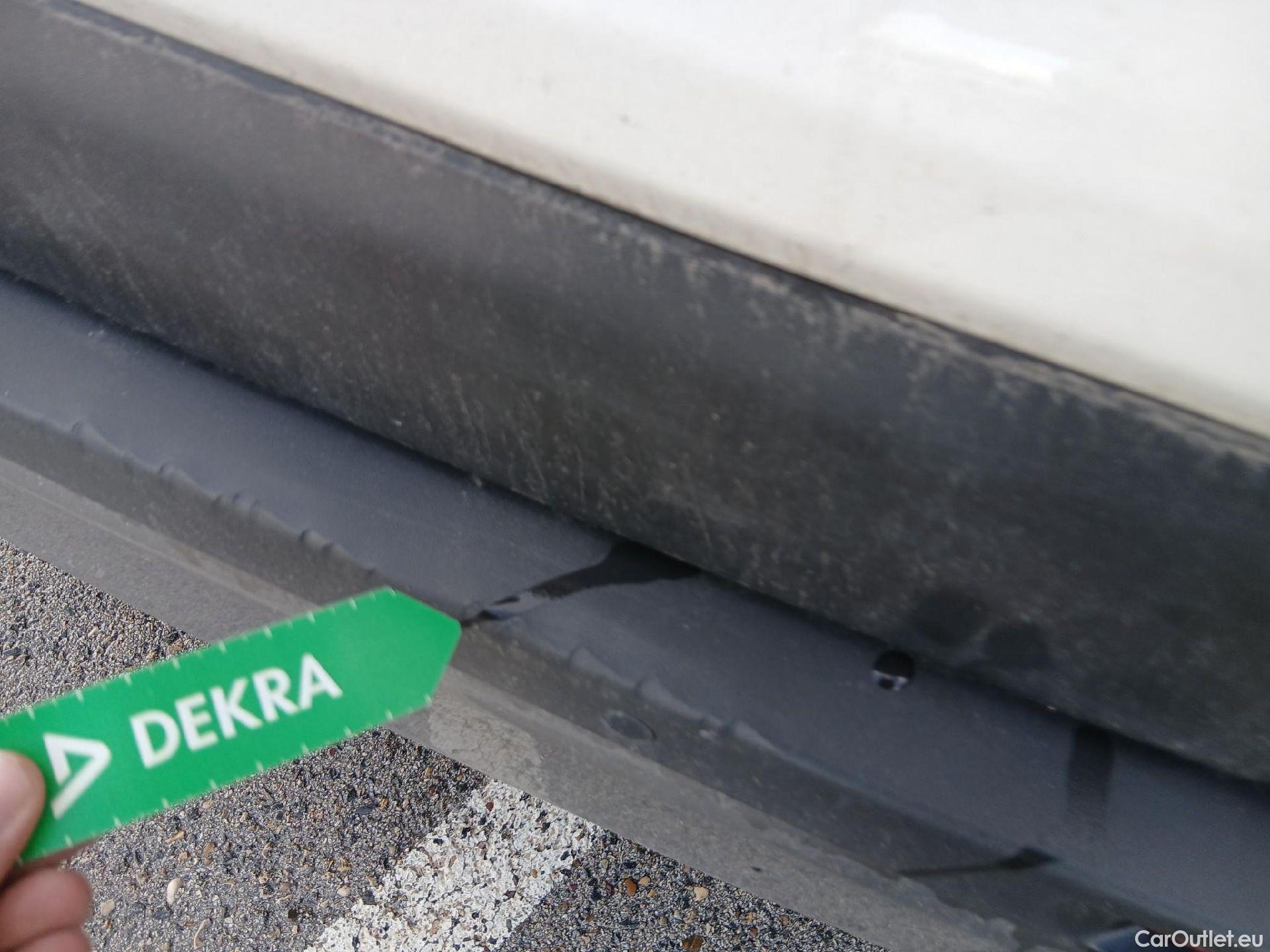  Toyota  RAV4 TOYOTA  / 2018 / 5P / todoterreno 2.5l 220H Advance #9