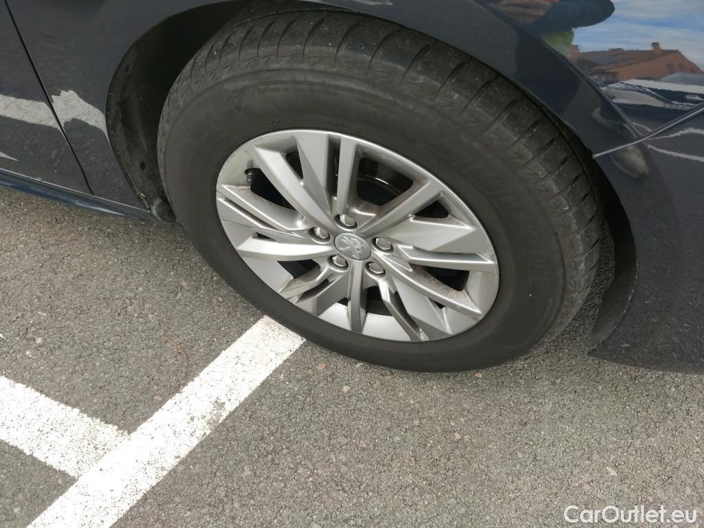  Peugeot  508 PEUGEOT  / 2018 / 5P / berlina con portón Business Line BlueHDi 96kW S&S 6vel MAN #28