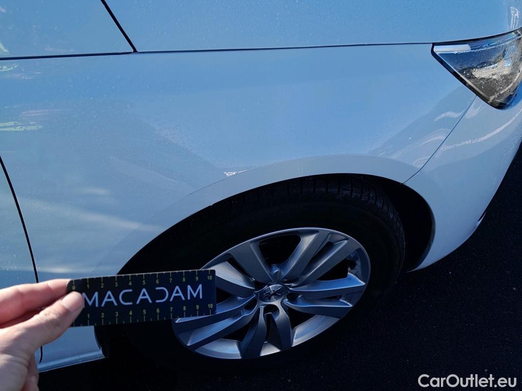  Peugeot  308 PEUGEOT  / 2017 / 5P / berlina con portón 5p Active Pack BlueHDi 130 S&S #7