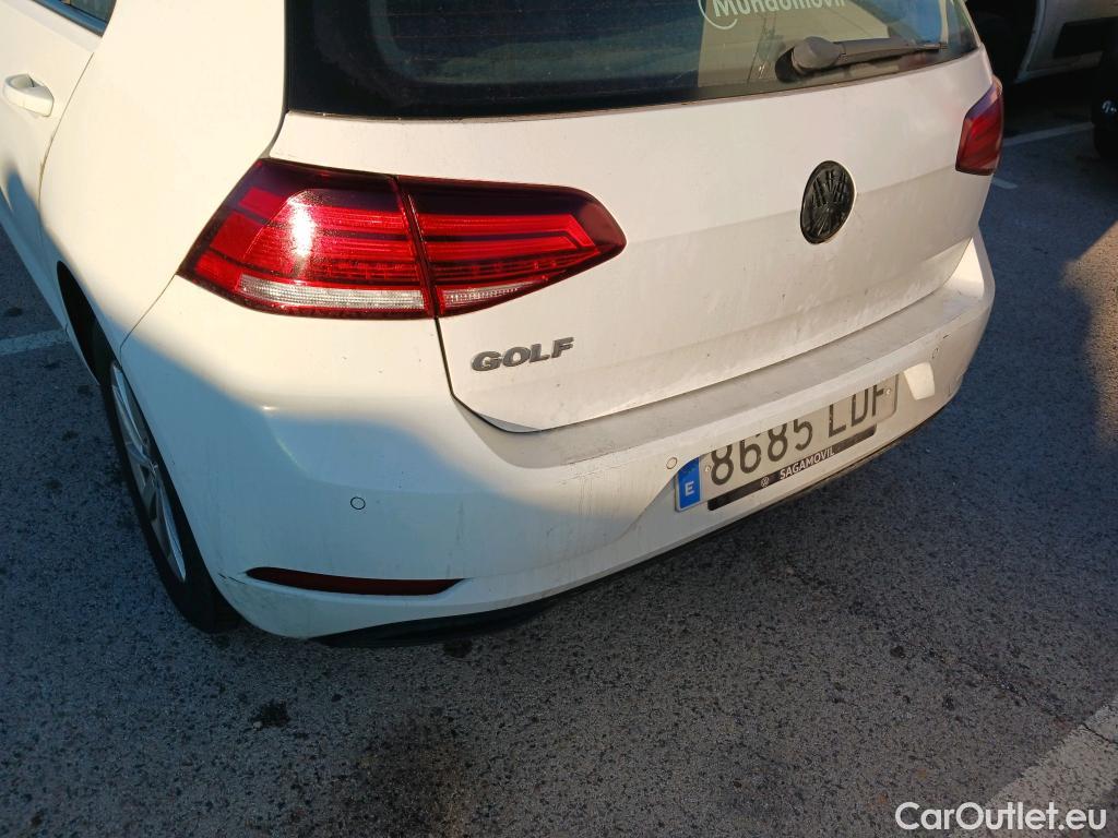  Volkswagen  Golf  VOLKSWAGEN / 2016 / 5P / berlina con portón Last Edition 1.6 TDI 85kW (115CV) #15